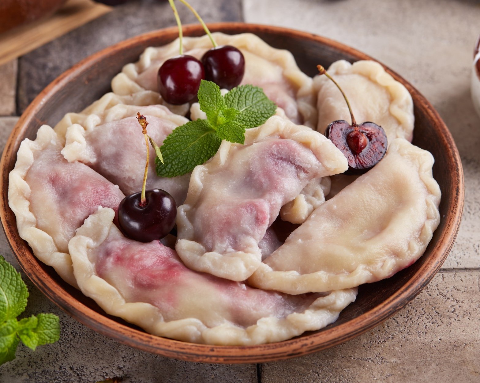 7 способов приготовить вареники с вишней