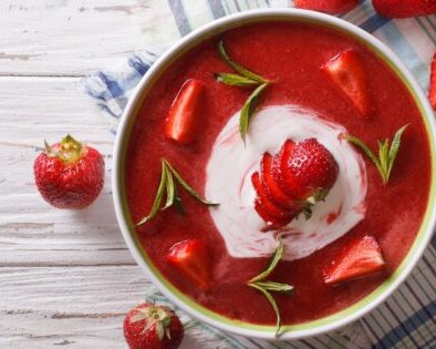 8 простых ягодных десертов, которые стоит приготовить этим летом