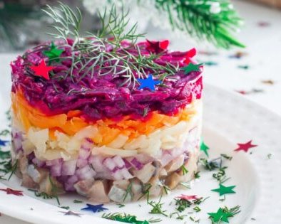 15 лучших салатов без яиц, которые можно подать на праздник