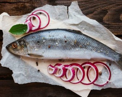 8 способов быстро и вкусно засолить селёдку