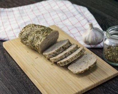 Как сделать домашнюю колбасу: 10 отличных рецептов