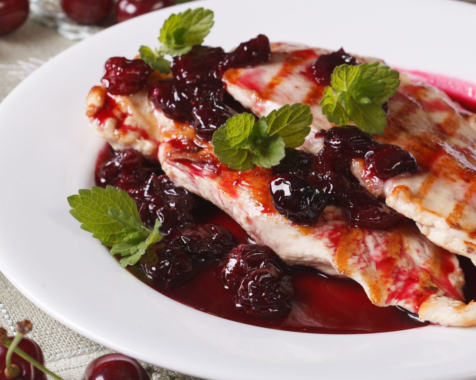 10 рецептов ягодных и фруктовых соусов к мясу, десертам и не только