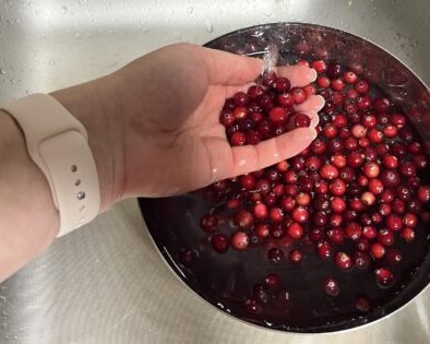 2 простых способа заморозить клюкву