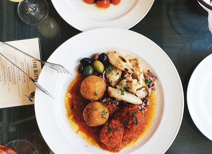 Как сэкономить на походе в ресторан