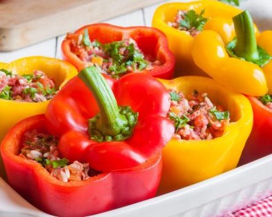 Как приготовить классические фаршированные перцы с фаршем и рисом