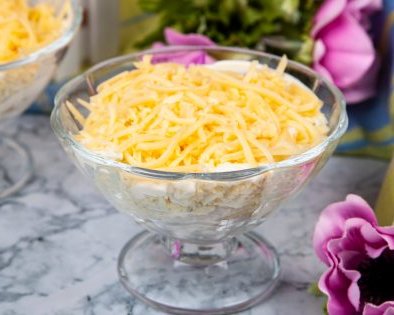 10 очень вкусных салатов с ананасом