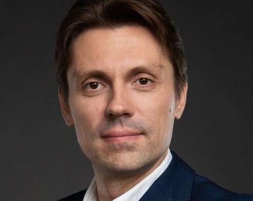 Как сохранить деньги, когда в стране кризис: 6 советов от финансового эксперта Сергея Макарова