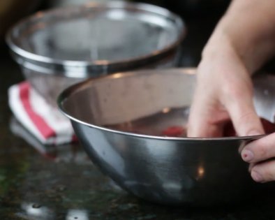 Как заморозить малину на зиму