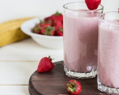 20 рецептов смузи с бананом, клубникой, авокадо, персиком и не только